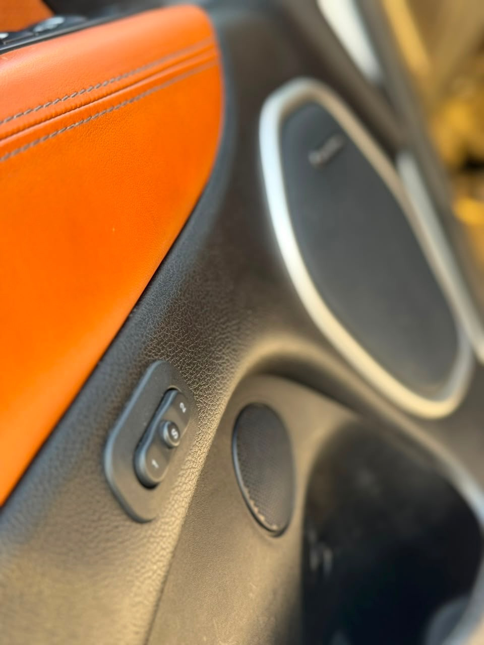 Jeep Grand Cherokee SRT
الموديل : [ 2020 ]
المحرك : [ V8 / 6.4 ] 🔥
الگير : [ أوتوماتيك ] 
الممشى : [ 70 الف ميل ]
اللون : [ أبيض - صدفي ] 🤍
الحالة : [ السيـارة خليجيـة وكالة هـارلم ، مكفولة كفالة عامة ! ]

[ السعـر .. 34,000$ قابـل للتفـاوض ✅ ] 

[ الـــــمـــواصــفـــــات ]

- السيـارة فووول أعلى مواصفات للأخيـر 1 / 1 

الموقع : [ صلاح الديـن / تكـريت ] 📍

للتواصل واتس اب او اتصال : [ *********** ]

#jeep #jeep_grand_cherokee #srt #كلين #yasser_erbil

