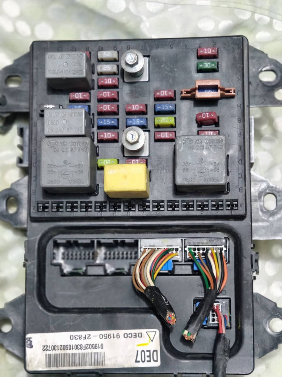 السلام عليكم أغراض للبيع كيا هيونداي لجميع الموديلات يوجد جملة مفرد كوري وارد امريكي تفصيخ العنوان كربلاء اللاستفسار الاتصال بالرقم *********** الرقم الثاني  واتساب 👈👈👈👈*********** يوجد توصيل لجميع المحافظات الأسعار من 15 إلى 5 آلاف دينار 
والتوصيل 5 الاف
