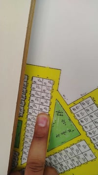 عرصه للبيع الموقع حي منصور طابو صرف جهة المجمعات السكنيه المنصور الأول...