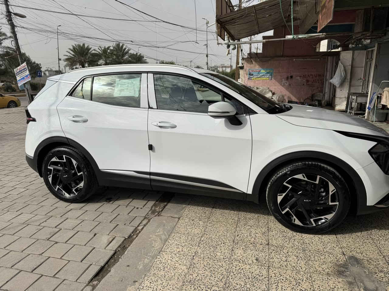 السلام عليكم سبورتج موديل ٢٠٢٥ خليجي فول قماره حديد كفاله عامه من كلشي ماشيه ٣٦ مواصفات 
كراسي تدفئة كهرباء ستيرن تدفئة 
رادارات جانبية 
جنطه كهرباء 
حساسات خلفية امامية 
بجم لامع بيانو بلاك 
ويل حجم ١٩ 
بصمه تشغيل عدد ٢ رقم أربيل تحويل مباشر السعر ٢٣٨ قفلها من الاخير مكانها بغداد البنوك *********** ابو مصطفى
