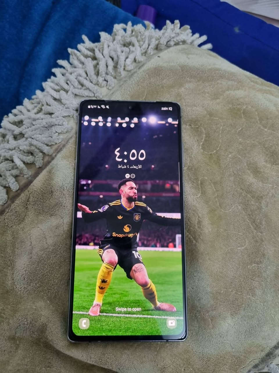 السلام عليكم اجهزه للمراوس ثنينهن بجهاز واحد
نوت 20 5G أمريكي 
ذاكره 128 + رام 8  
جهاز يخبل لمسه كامرته 
.
.
. اس 21 FE 5G
ذاكره 256 رام 8 
مكفول من كلشي مراوس شعدك اعرض 
للاستفسار ***********
