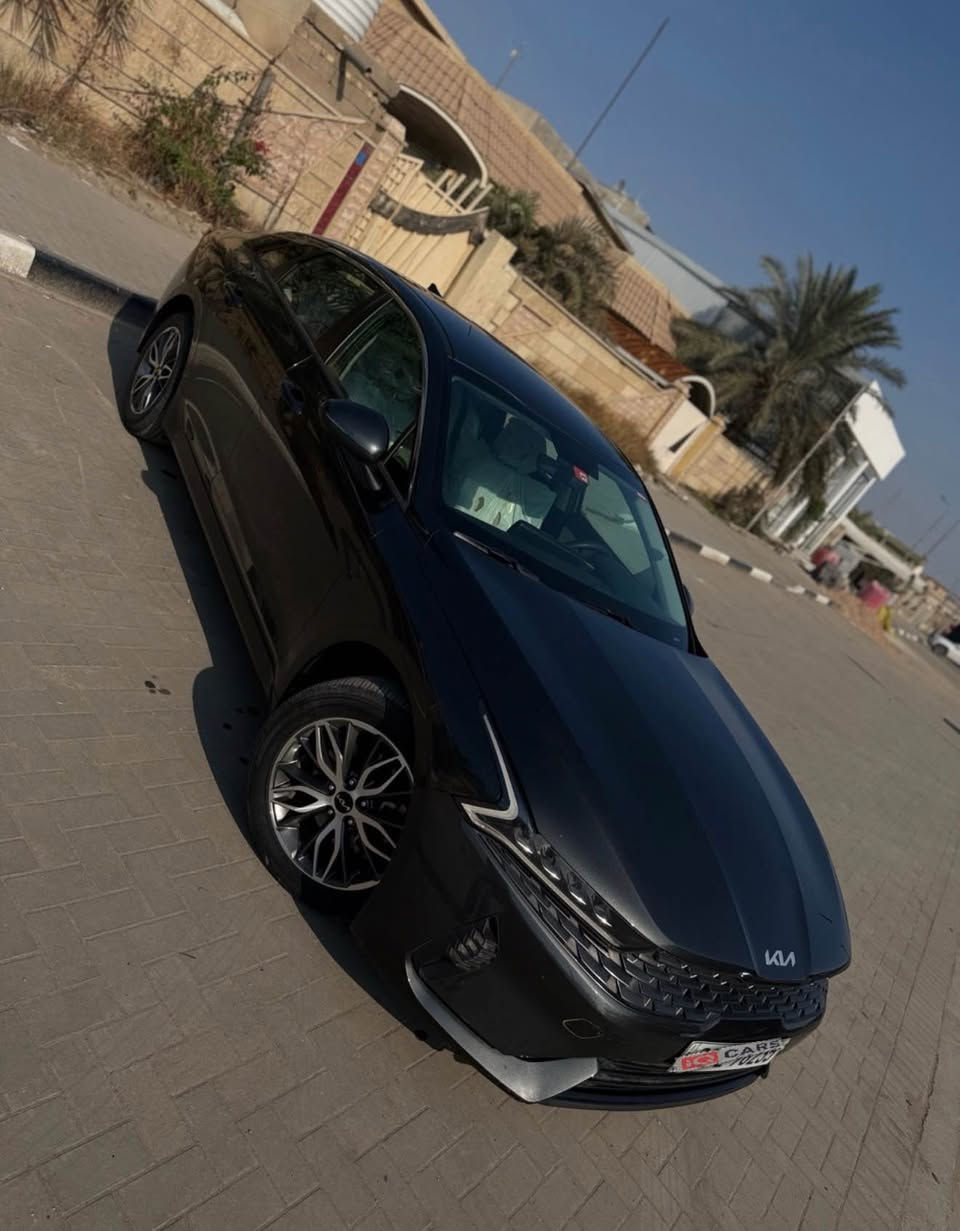 Kia K5 2022 خليجي
لون نفطي مكينة 2000 دوش كير AT
ماشية 68 السيارة عليها سستم حماية
مواصفاتها عادية سويچ مو بصمة (بيها بارد بالباب وبالجاملغ) باقي السيارة كلها كفالة وجاهزة من كلشي  
***********
187وبيها مجال البصرة, العراق
