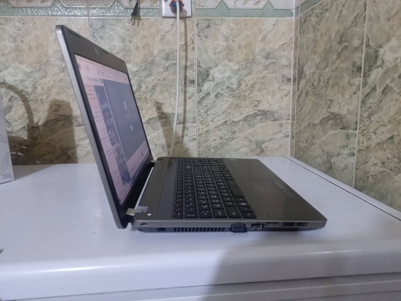 لابتوب hp التفاصيل عالوتساب
المعلومات بالصور ***********
مع ماوس وجنطه والشاحنه نظافه 90بالمية
