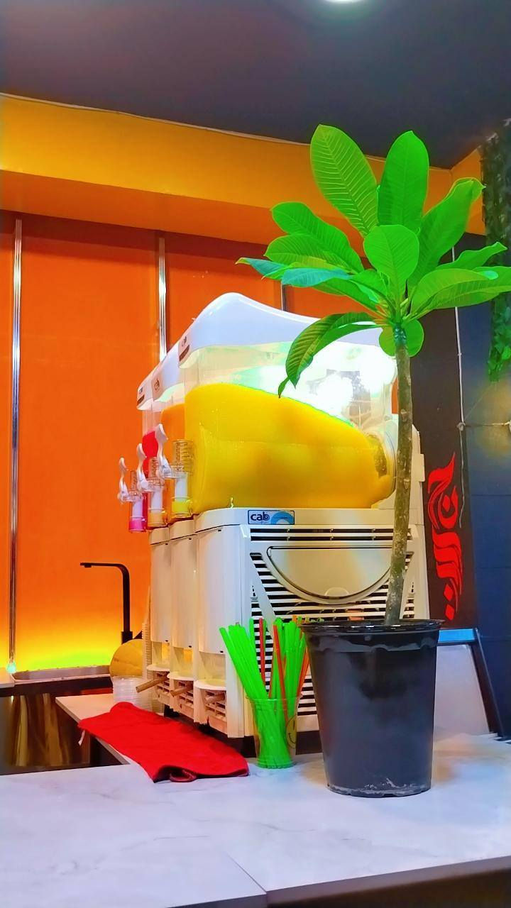 مكينه كب ايطالي  نضافه فول
***********
الزعفرانيه
سعرهه 10 $
