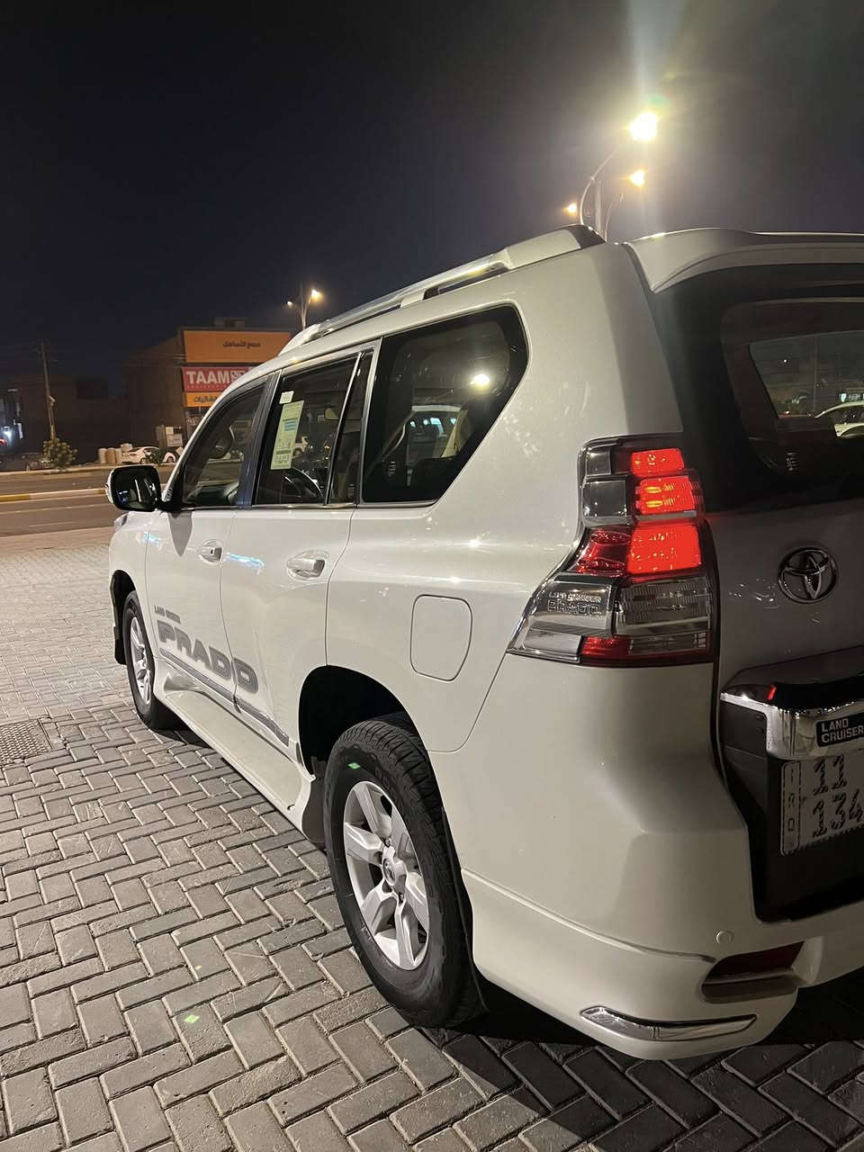 سلام عليكم
للبيع برادو مديل 2016 ساز اصلي 
رقم بغداد بسمي 
فول موصفات 6 سندر 
مكفوله من صبغ فقط بارد بسيط موجود سونار بل منشور 
مكينه كير حداديه مكفولات بدون اي نقص 
سعر 327 وبيه مجال 
كربلاء حي الطباء 
***********
