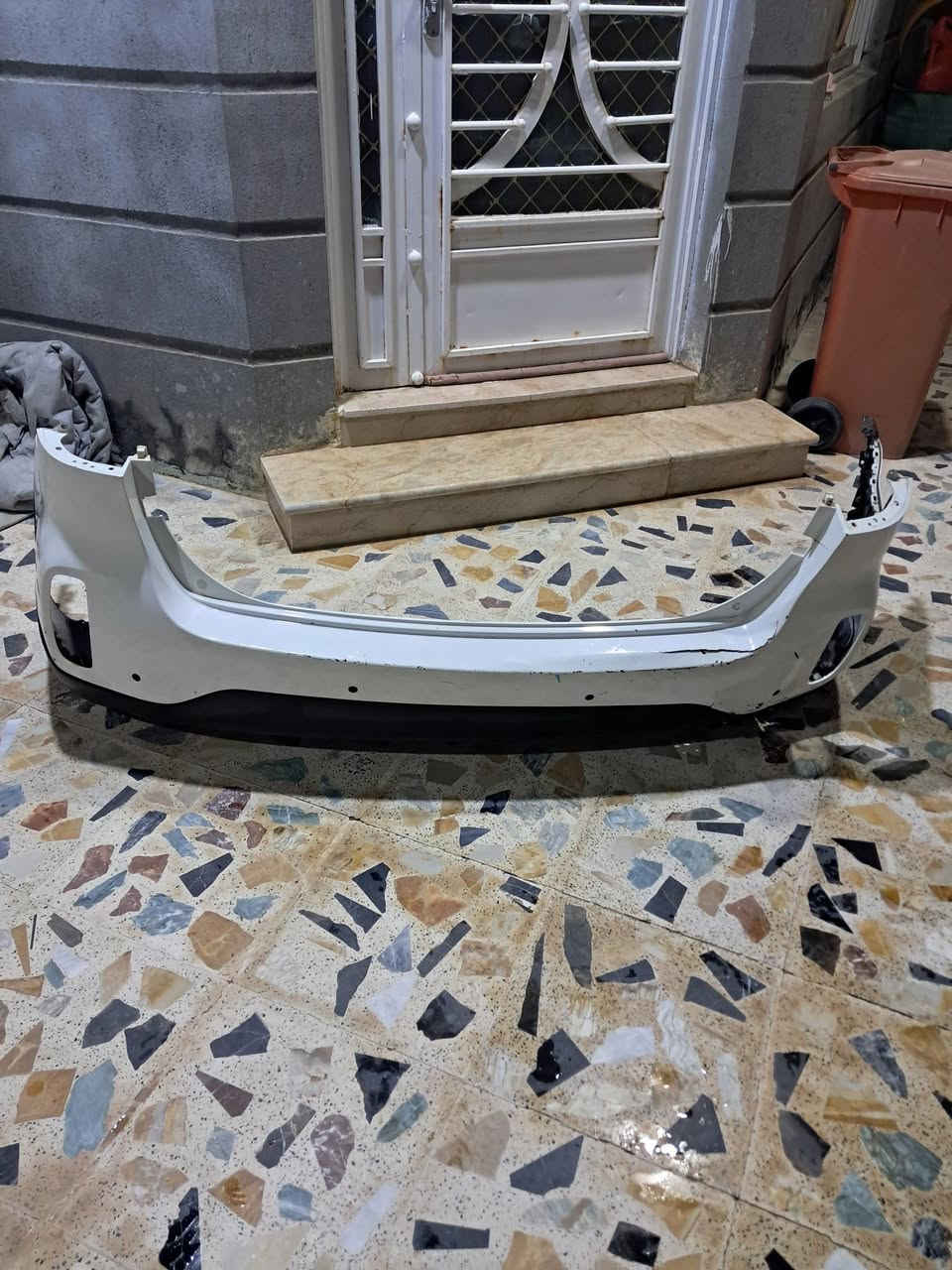 دعاميه خلفيه للبيع سياره سورنتو موديل ١٣ خليجي شكل ال١٥ مع اللحيه بيهه ضربه بسيطه كسور صغيره 
واسط العزيزيه


**إذا كنت صاحب هذا الإعلان وتريد حذفه لأي سبب، رجاءا أرسل رسالة إلى الدعم الفني**