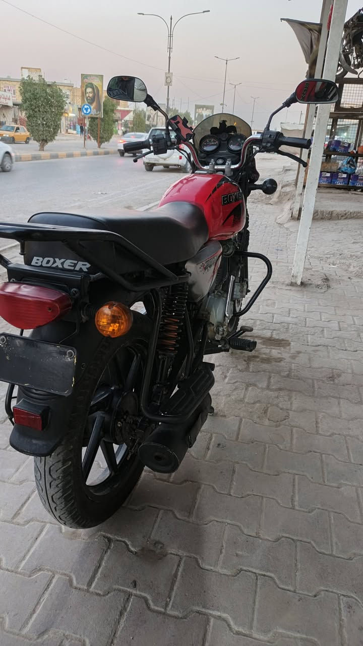 بوكسر للبيع. مديل (21)دراجه نضيفه ماعيزه شي  محرك امجفت تجفيت اصلي بجاج اوراق اسكنر العنوان الديوانيه حي الجمهوري سعر(850)متواحد نت او اتصال الرقم (***********)

