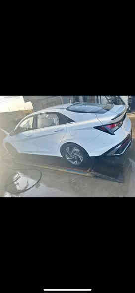 هونداي النترا  خليجي تجميع صيني 
بيه البنيه مبدل فقط نضيفه كلش تخم تاير جديد  
محرك 1500 دبل نوزل 
موديل 2024 
ماشيه 37الف 
فول المواصفات 
بصمه 
سلايت 
حساس امامي خلفي 
كامره خلفيه 
شاشه 
سايد بريك دكمه 
دشبول دجيتال 
قطعتين تبريد 
وباقي المواصفات المعروفه 
السياره رقم بغداد الجديد
السعر 135 وبيه مجال***********
