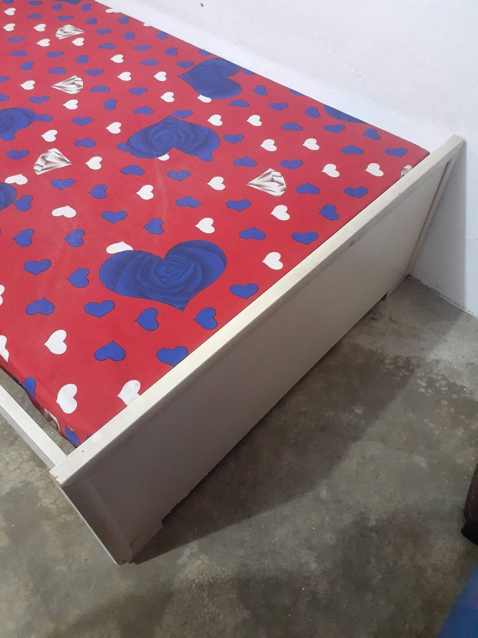 تخت    نفر  واحد 
السعر     ٥٠


**إذا كنت صاحب هذا الإعلان وتريد حذفه لأي سبب، رجاءا أرسل رسالة إلى الدعم الفني**