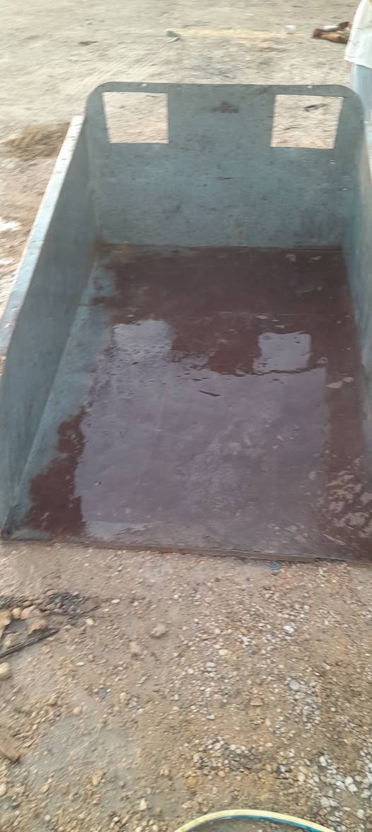 سلام عليكم غلاف بدي ستوته للبيع  نضيف مكاني الرمادي الخمسه كيلو قرب مطعم حجي محمد  سعره 90وبياه مجال للطيبين  رقم الهاتف ***********
