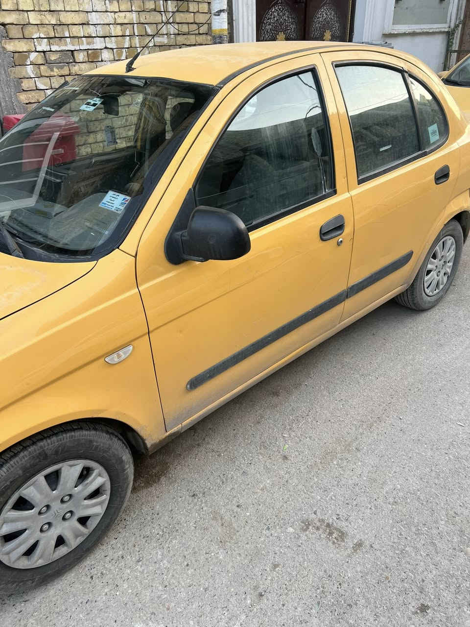 السلام عليكم ورحمة الله طيبه موديل 15 محرك خير من الله صدر حداديه زينه لا بيه تبديل ولا ضربه فقط طخة بالدعاميه اماميه سيارة تجي وشوف سيارة بسمي شخصين 
سعرة 35 
***********
