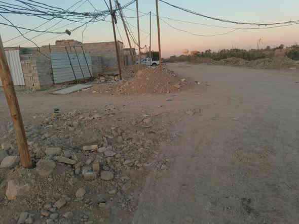 السلام عليكم عرصة البيع عرصة ركن على شارعين وجهية منطقة المساحة 400م 20في20 العنوان  ديوانيه الأكاديمية حي الشرطه بجهة الزراعي قرار 117 مشمول بتطويب وجاي يرقمون الاستفسار لاتصال على الارقام ***********/‏‪***********‬‏ يوجد واتساب بيع مستعجل كلش السعر 10 وبيها مجال+ موجودة كافة الخدمات ماء كهرباء مولده 50م عن التبليط
