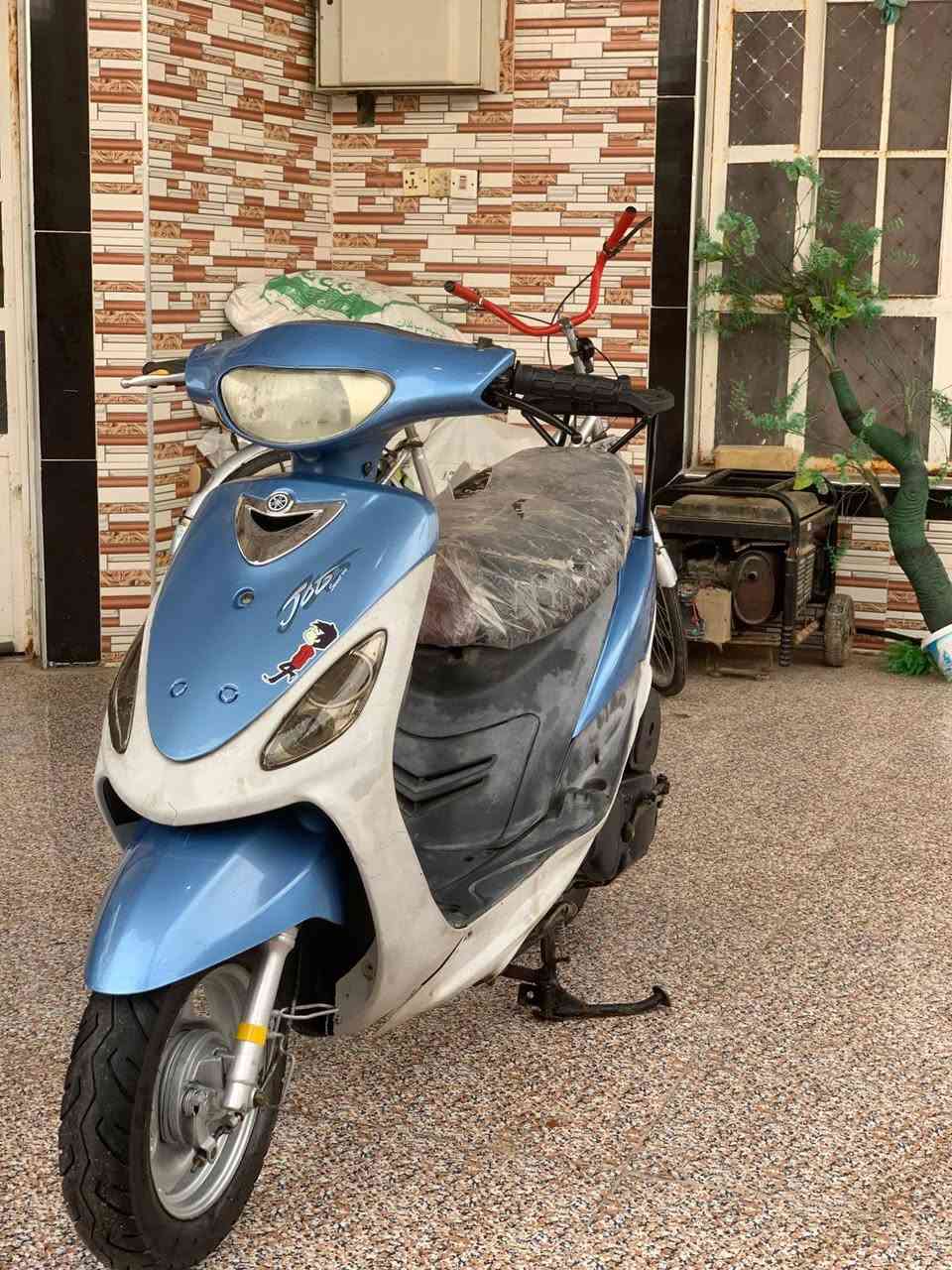 سلام عليكم ماكس مغولي ياباني كامله اشارات اضويه سلف سكن عالي ناصي تخم تايرات جدد دبلات شغاله كامله من كلشي دراجه نعومه فول بفتوحه فقط شرط الفحص شلعه وستمرار حلوه عنوان القرنة ناحيه الثغر قرب مالعب الدعش سعر 600 رقم ***********
