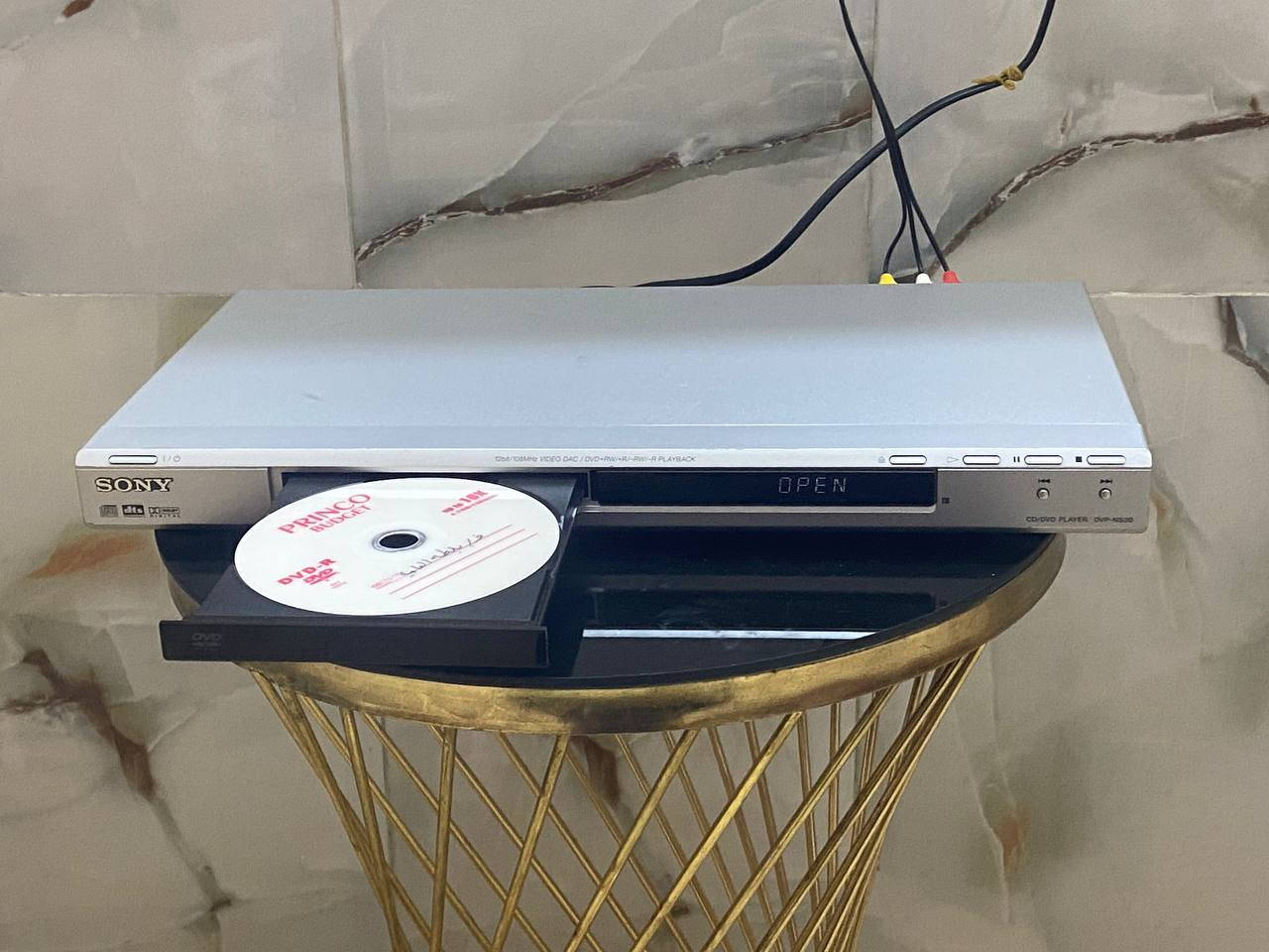 Dvd SONY
السعر : ١٠،٠٠٠ دينار . 
شغال بدون مشاكل . 
بدون رمونت . 
متوفر توصيل .


**إذا كنت صاحب هذا الإعلان وتريد حذفه لأي سبب، رجاءا أرسل رسالة إلى الدعم الفني**