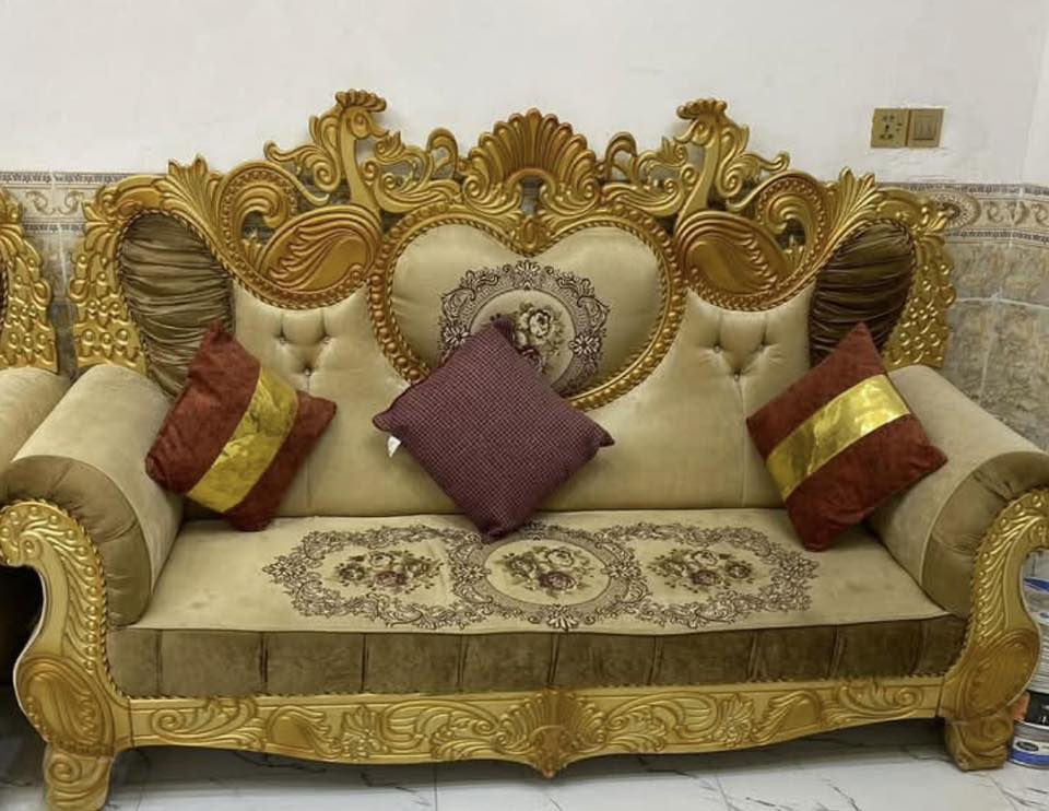 للبيع تخم ملكي 10 مقاعد جديد سعره مليون وربع ***********
