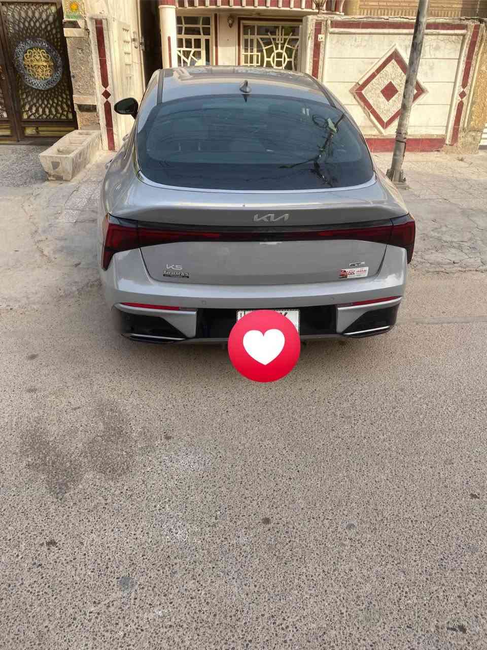السلام عليكم k5
فول عدى فتح Gt

محرك 2500 تنفس صبيعي 
صبغ بنيد خاملغ
سياره بسمي 
ماشي 3000
رقم ***********
