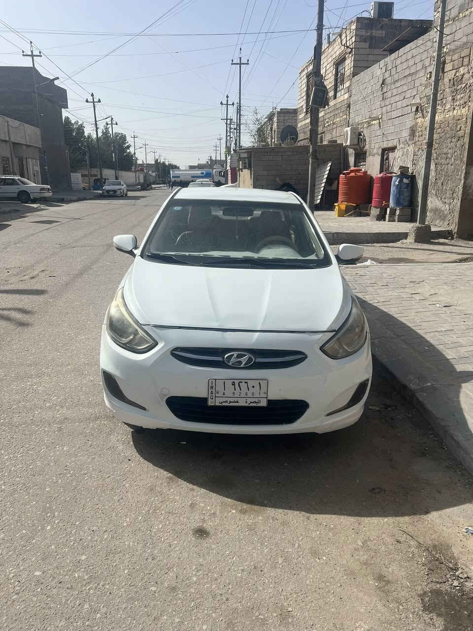 السلام عليكم للبيع سياره اكسنت موديل 2016خليجي السياره جاهزه مكينه كير حداده مكفولات تخم تاير تدفئه تبريد ثلج ❄️ السياره جاهزه مابيهه كل نقص السياره مال بيت علمن السياره مصبوغه عام اثر زنجار بل قماره وصبقناهه عام السعر 85وبيهه مجال قليل سنويتهه لحد2028للتصال ***********
