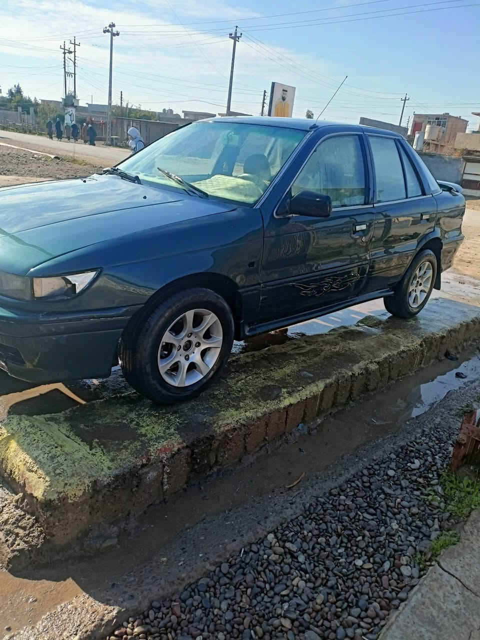 سيارة مسبوشي لانسر نضيف موديل 93سنوية خضرة صاحبها موجود شرط التحويل سيارة حلوة ونضيفة كابون بانزين بيها محرك وگير شرط ما يعوزهة كل شي شغل وامشي وين ما تريد شراي خابر وتدلل
***********
