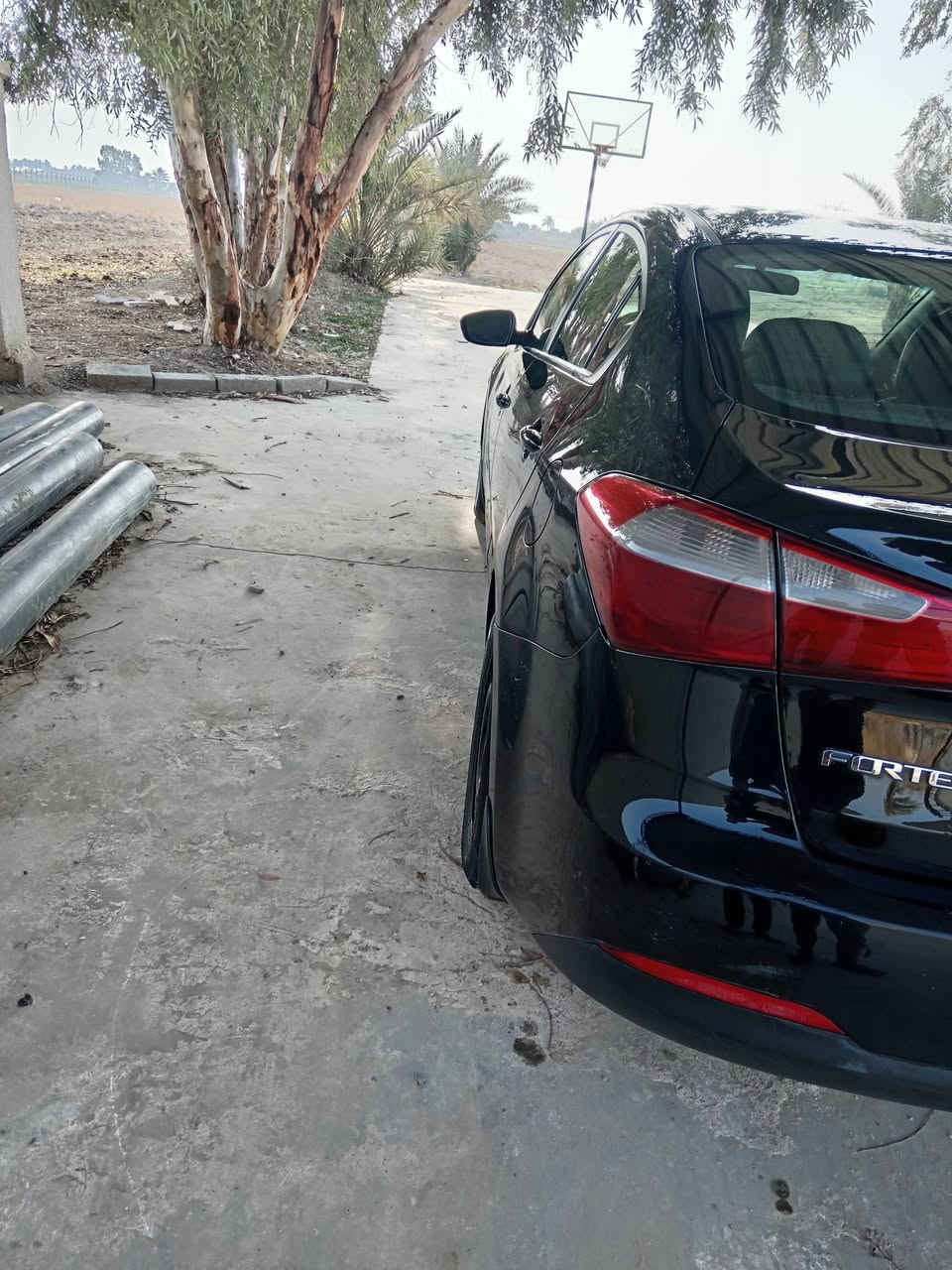 كيه فورتي موديل ١٦ سياره جاهزه خير من الله وارد أمريكي حادث جاملغ وبني بدون دواخل مكان السياره بغداد اليوسفيه لسعر ١٠٥ لتصال  عله رغم  ***********  ***********
