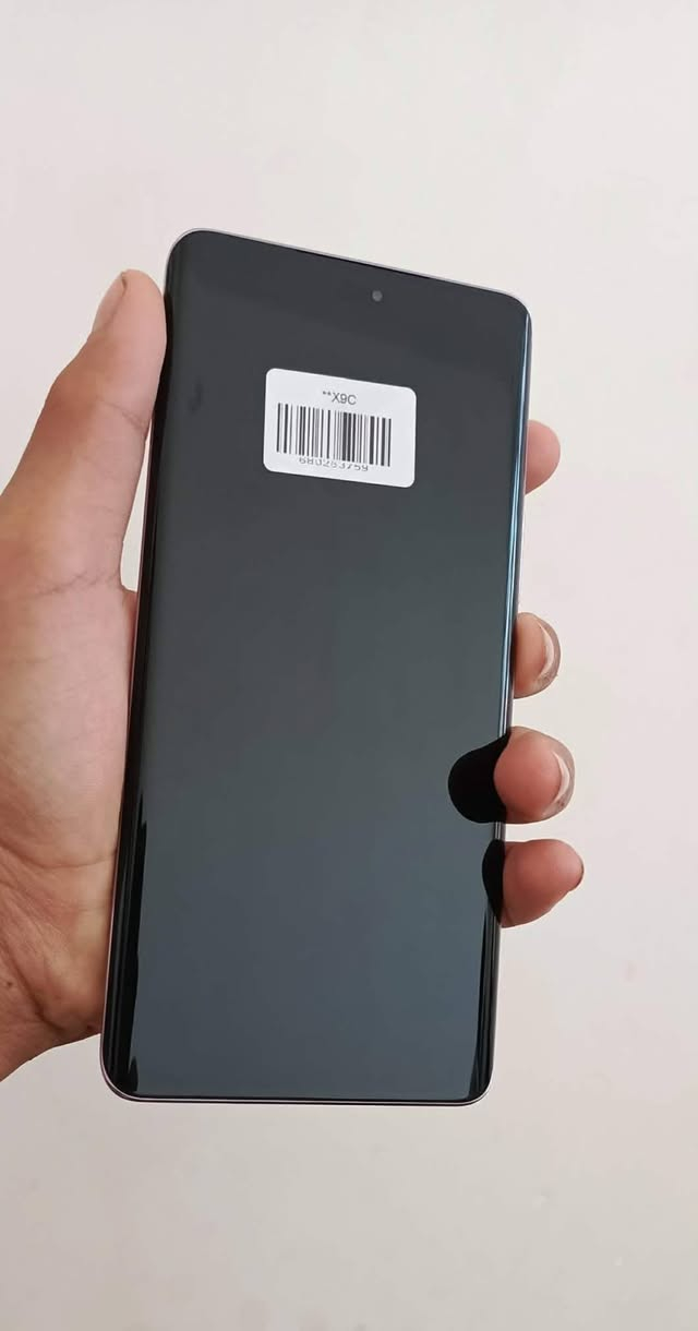 سلام عليكم... جهاز  HONOR X9c
للبيع الـــذاكـــــــرة 256 الـــــــــــــرام 12 + 12

مستخدم شخط واحد مابي. شاشة زلال مابيها اي شخط عداآ نكراش كلش خفيف بالضهر.. مكفول كفالة عامة  من كلشـي

البطارية عــمــلاقـة 🔋 👈 6600 mAh. رجــــاءاً الشراي يجي خاص. متواجد. 24 ساعة. واللي يريد باقي. التفاصيل خاص

للاـاتصال   .     ***********

المكان ديــوانية قضاء آلدغــارــة. !!!"!

السـعـر. اتفضل - خاص -   سعرة مناسب - جداً  جداً  !!!
