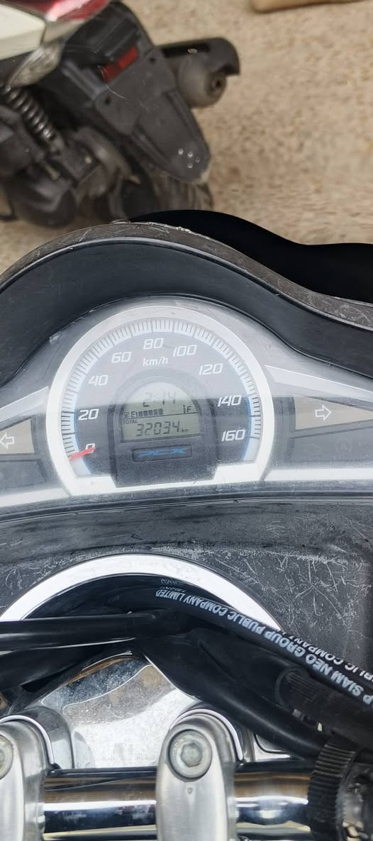 السلام عليكم جيل ثاني نضيفه مدينه صدر سعر ١٣بيها مجال ***********
