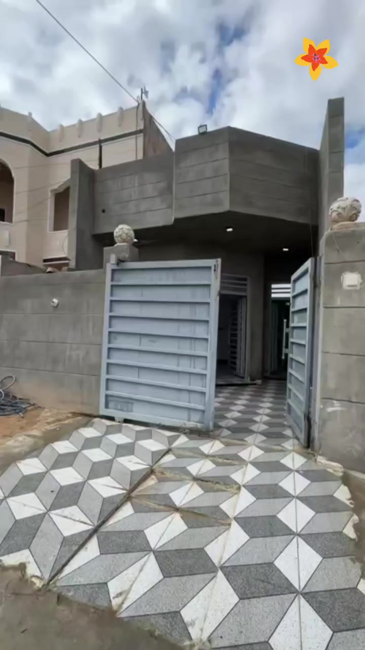 للبيع مشتمل مساحته 100م  طابق واحد جديد بمنطقه الديوم ب6000 للاستفسار ***********
