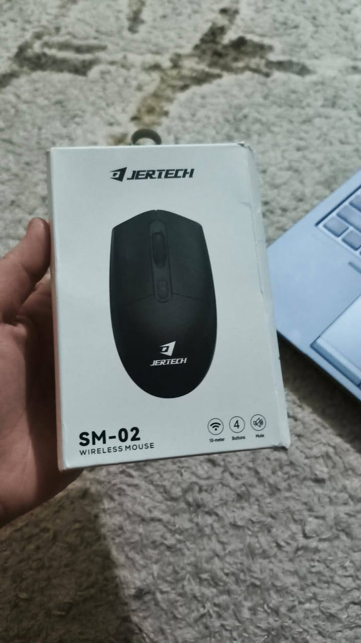 رقم:***********
سلام عليكم 💻 لابتوب HP ZBook 15 G5 Workstation
الماركة: HP يدعم فيس ايدي بصمه اصبع 
الموديل: ZBook 15 G5 
الحالة: مستعمل / نظيف
⚙️ المواصفات
المعالج: Intel Core i7 الجيل الثامن ( i7-8850H) بسرعة تصل إلى 4.1GHz
عدد الأنوية: 6 أنوية
الرام: 16GB DDR4 (قابل للترقية حتى 128GB)
التخزين: SSD 512GB NVMe سريع
كرت الشاشة الداخلي: Intel UHD Graphics 630
كرت الشاشة الخارجي: NVIDIA Quadro P1000 أو P2000 ‏4GB مخصص للتصميمو العاب والجرافيك
الشاشة: 15.6 بوصة IPS
الدقة: Full HD ‎1920×1080‎
النظام: Windows 10 / Windows 11
🔌 المنافذ
3 × USB 3.0
2 × USB-C Thunderbolt 3
HDMI
LAN Ethernet
قارئ كرت SD
مدخل سماعة وميكروفون
📡 الاتصال
Wi-Fi
Bluetooth
🔋 معلومات إضافية
بطارية 90Wh
وزن الجهاز حوالي 2.6 كغم
هيكل قوي مخصص للأعمال الثقيلة (Workstation)
مناسب لبرامج التصميم والمونتاج والهندسة مثل AutoCAD وPremiere �
DeviceBeast +١
✅ 
لابتوب HP ZBook 15 G5 وركستيشن قوي مناسب للتصميم والمونتاج العاب والبرامج الهندسية، أداء عالي وشاشة Full HD مع كرت شاشة احترافي NVIDIA Quadro.
إذا
