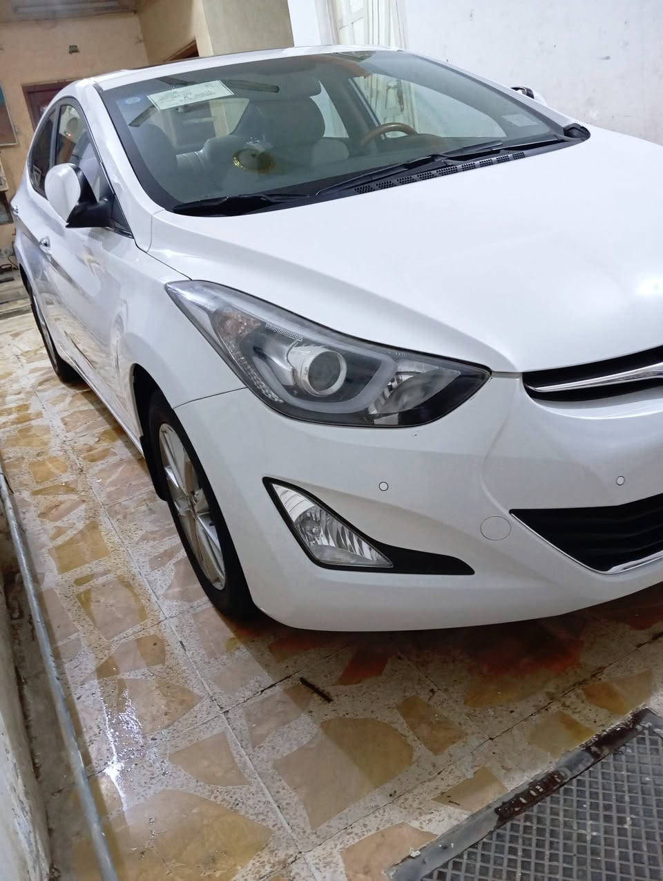 سلام عليكم هونداي النترا موديل 2016 فول مواصفات 1/1 ماعده البصمه مكفوله من الضربه والصبغ والتبديل والبارد ماشيه 50 الف رقم بغداد تحويل مباشر سنويه جديده مشروع وطني السياره اخت الزيرو جديده كلش علا وضع الشركه استخدام واحد من الشركه لليوم مواصفاته فتحة سقف ويل كب لد امامي كشن جلد أصل صاج اصل مري شفط تبريد قطعتين شباك ستيل حساس خلفي وامامي محرك 1800 شرط عل الشركه اخون بس الي يدور جديد يخابر مكان السياره الناصريه الحبوبي للاتصال ***********
