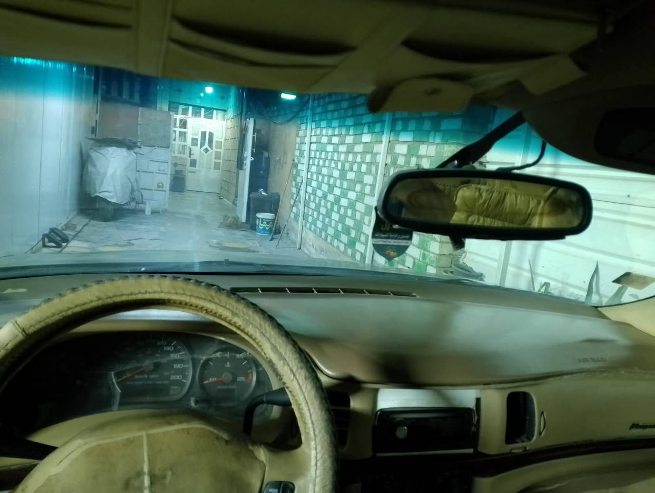 امبالا للبيع ، موديل 2000 نقصها ظفيرة فقط
السعر مناسب جداً ،،، الشراي يتصل او يتواصل واتساب ويدلل 
ه‍ ***********
