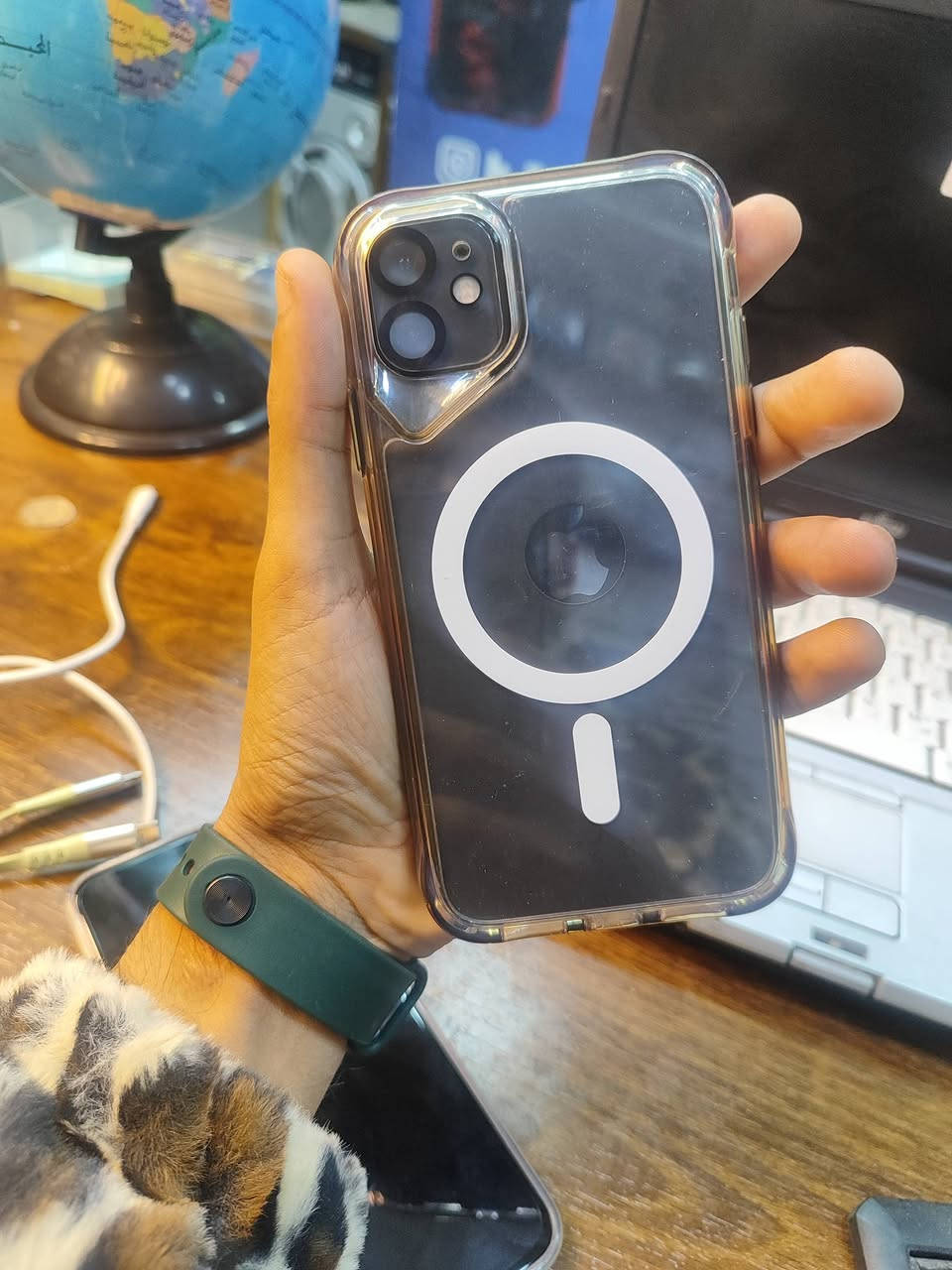 11 عادي شرق اوسط مامبدل بيه ولاشي بلادي
ذاكره 128
بطاريه 75
***********  هذا رقمي خاص مغلق
