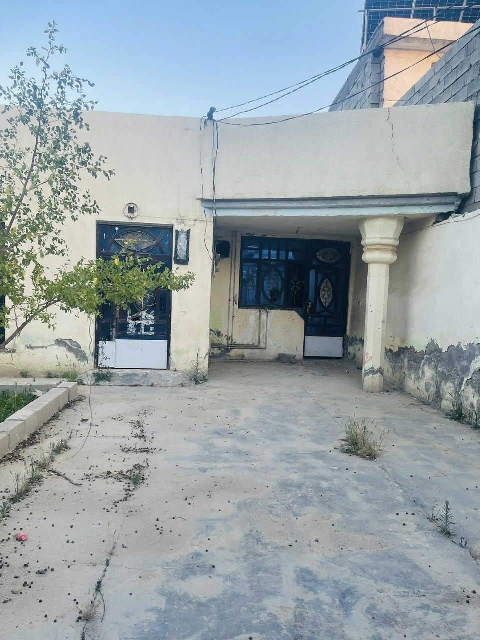 #للبيع
بيت مساحته 300 متر طابو زراعي سند 25
الموقع // ديالى بعقوبة تقاطع الساده عرب ياسين 

تبليط خدمات كامله 
البيت سعر كاع  
فقط يحتاج تنضيف وصبغ بس 

يتكون من كراج  مع حديقه مع صحيات 
استقبال ومطبخ وصاله وصحيات وغرفتين 

السعر $ بسعر الكاع 
للاستفسار الاتصال على الرقم 
او مراسلتنا عبر الواتساب 
***********

للنشر على الصفحه فقط مراسلتنا 🌷
مكتب الصادق للعقار 
#العراق #اخبار #بيع #اكسبلور #عقار #عقارات #شراء #للبيع #بيت #بعقوبة #تقاطع_الساده #باب_الدرب
