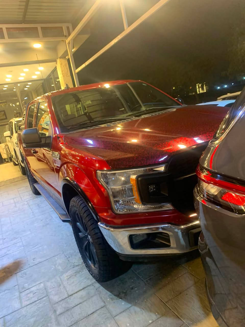 السلام عليكم للبيع او المراوس فور f150 السياره فرل مراصفات لون ماروني مميز كلش كلش حلوه بهواي احلى من الصور بيها حاملغ وبنيد السياره فول نظافه ترايك من الفاو الزاخو رقم أربيل تحويل ثاني يوم كتاب تضليل بيها السعر 195 وبيها مجال *********** العنوان المنصور دور السود مقابل سكه القطار
