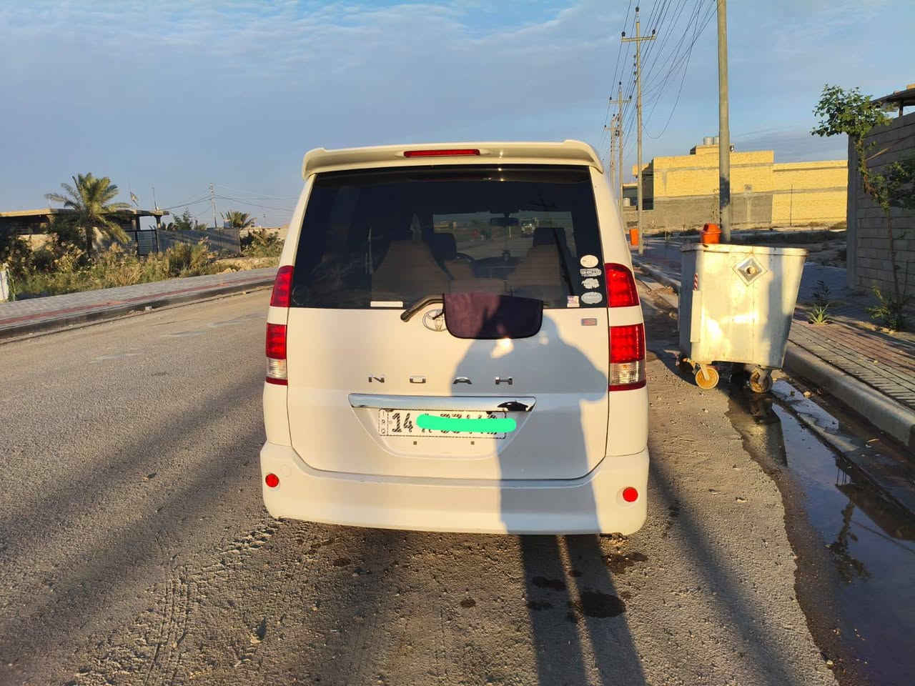 نوها للبيع موديل 2013 لون ابيض صدفي ابواب شفط مرايه شفط كاميرا  خلفيه حساسات خلفيه تدفئه تبريد سبعه راكب محرك 2000 سياره حلوه بدي نظيف ، تحويل ثاني يوم المكان البصره قضاء الصادق السعر 95 وبيها مجال ***********
