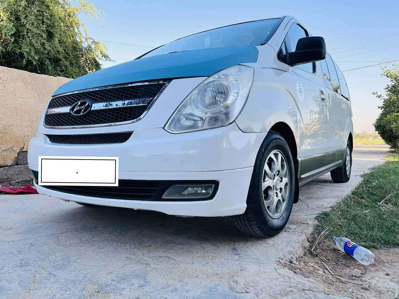 السلام عليكم للبيع لستاركس موديل 2010رقم بغداد نكليزي باسمي تحويل ثاني يوم بيه جاملغ امامي جهة السايق مبدل بدون دواخل مصفره هيئه وغرامات دوشمه عام جديده حافظه سبع الوان كير مكينه اكسن تخم تأير صدر كفاله سعر 145 وبيه مجال بسيط مكان بغداد بسمايه رقم ***********
