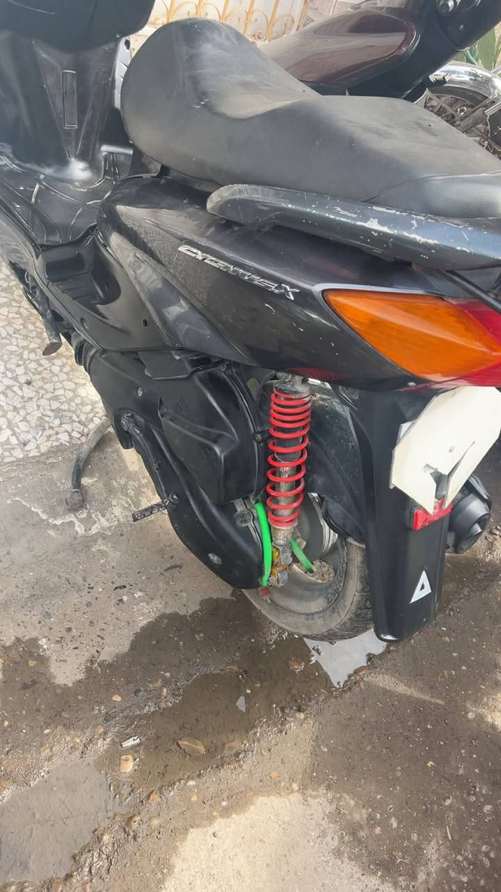 سلام عليكم دراجه سكنس نثيه ياباني مكفوله سعر 500او بيه مجال رقم ***********
