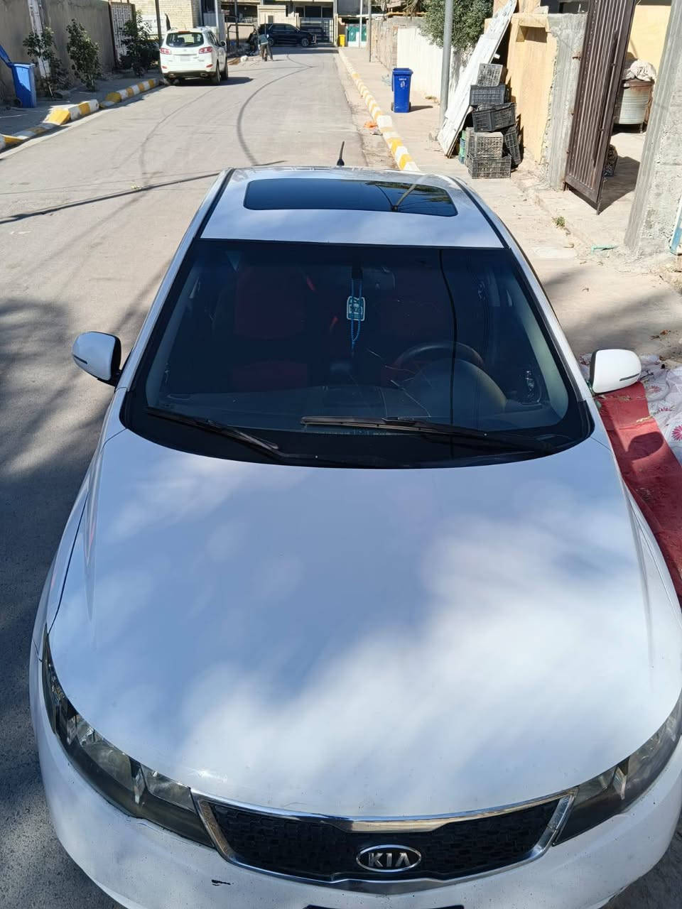 السلام عليكم سيراتو موديل 2013فول مواصفات فتحه بصمه كشنات جلد ارقام شماليه السعر 92 وبيها مجال مكانها واسط الصويره ***********
