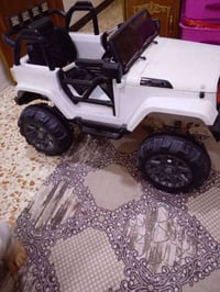 سيارة اطفال • نقصها بطارية • الزعفرانية