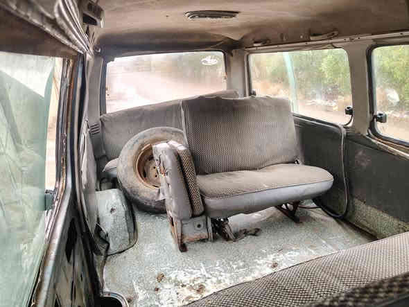 سياره بسته للبيع موديل 95 سنويه 28 السعر 31 العنوان بغداد النهروان ***********
