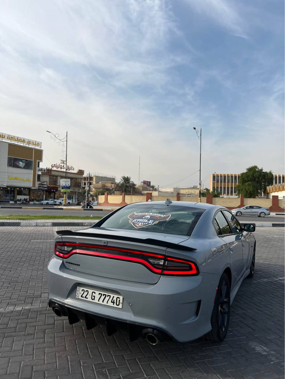 جارجر ارتي سوبر تراك 
موديل ٢٠٢١ 
لون سموك 
ماشيه٤٣ ميل 
رقم اربيل شبه مميز 
صبغ قطعتين جاملغ وبنيد 
عليها اضافات دركه هيلكات + شوته موبر + كزوز دبات سود + كزوز كتم بلادي تاخذه وياها 
مبرمجه يم مصطفى ايكل سيفتي 
مكانها كربلاء 
*********** كربلاء, العراق
