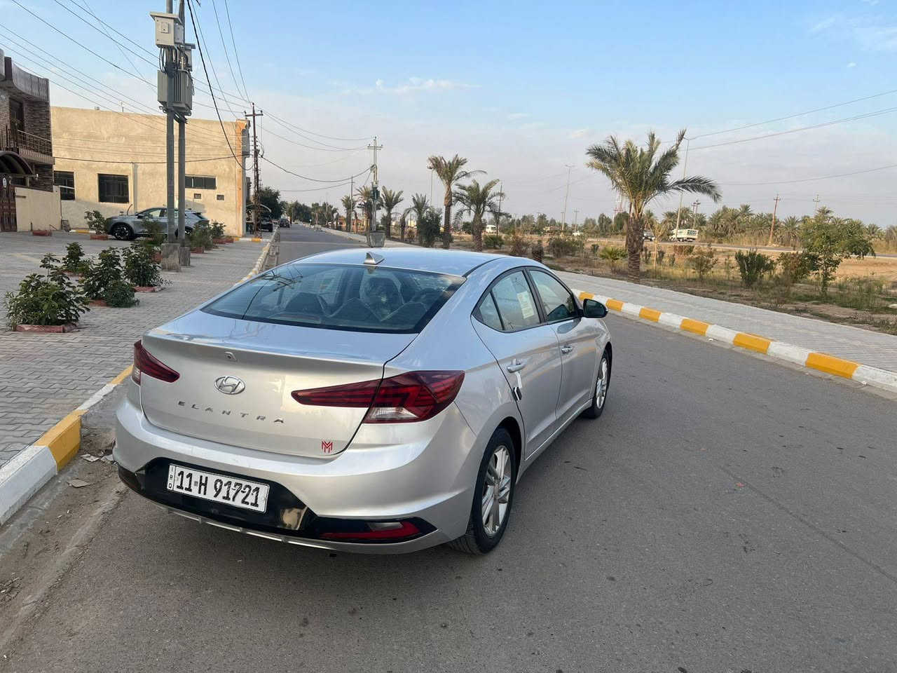 السلام عليكم النترا موديل 2019 وارد امريكي السياره كلين مكفوله من الضربه والتبديل بيه قطعتين صبغ اثر جراد مكينه وكير دوش كير ايتي سياره فول مواصفات واحد على واحد السياره جاهزه من كلشي تخم تاير من حداديه مامي خلفي تبريد تدفئه رقم بغداد دولي تحوال مباشر مكان سياره واسط سعر 125 الرقم *********** الرقم الثاني ***********
