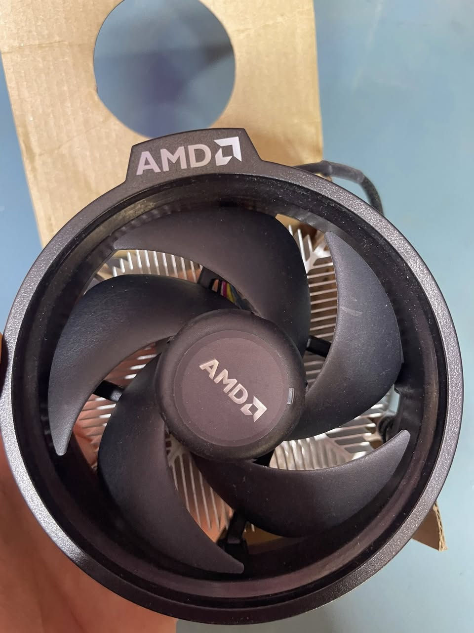 مروحة ومبرد amd الي تفيدة ينطي سعر 
***********
