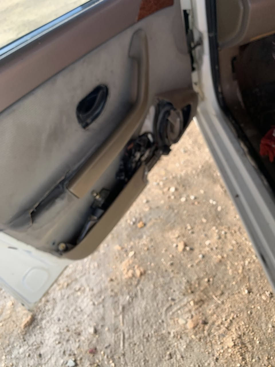 سياره للبيع سمند مديل عشره مكينه وكير على الشرط سياره بيها جاملغ وبنيد مبدلات سنويه ساقطه بثنين وعشرين اعليها غرامه ٣٥٠ على المشتري سعر ٢٨وبيها مجال قليل رقم التلفون ***********
