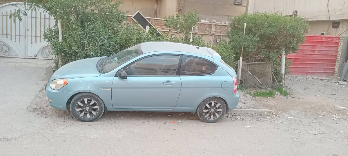 السلام عليكم اكسنت ٢٠٠٨ أمريكية محرك ١٨٠٠كيراوتوماتيكك تك باب رياضي سيارة جاهزة تدفئه وتبريد مكفولة كفالة عامة بغداد انكليزي بأسمي علما ان السياره ماشيه ١٥٤ حقيقي السعر ٦٨ ومجال قليل الاتصال على الرقم ***********
