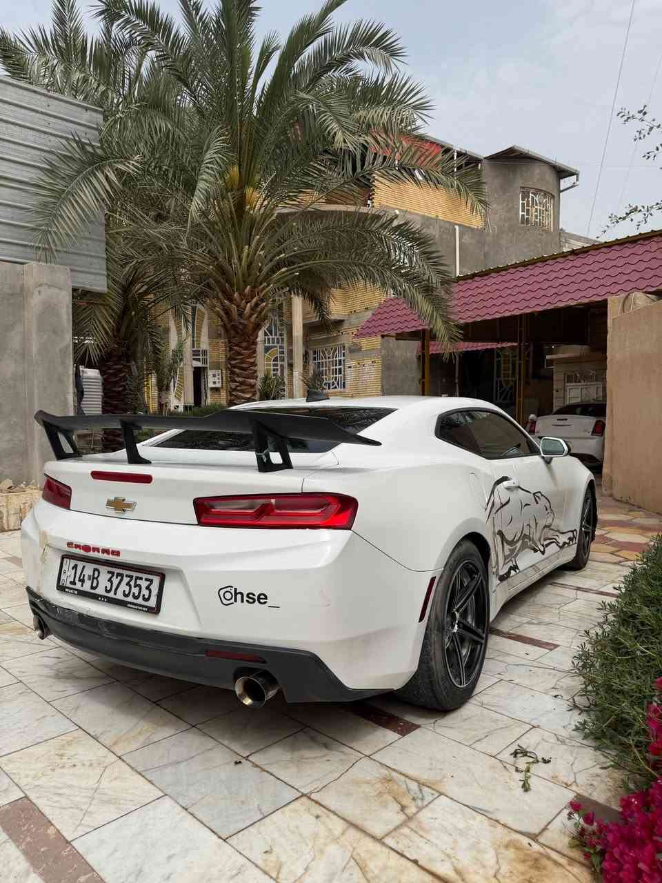 شوفر ليت كمارو للبيع 
السـعر 118

مديل 18 
حجم المحرك أربعة سلندر تيربو( الفئة الأقتصادية )
السنوية لسنة 2028
سيارة كاملة وحيل معتني بيهه
شادلها لايتات زينون 
ولد متغير ابو الحاجب 
تحتوي على انارة دشبول داخليه متغيرة 
حجم الويل 18
ومشتري الها سبير احتياط ومفصل الها بردات للجام

ضرر السيارة 
قطعة وحدة فقط بدون شاصي ولا أيرباك وكفاله المحرك وگير
وبيها مكانات صبغ اجتي مرشوشة كلير من أمريكا
 صور الحادث والسونار موجودات بالنشر
للتواصل : ***********
