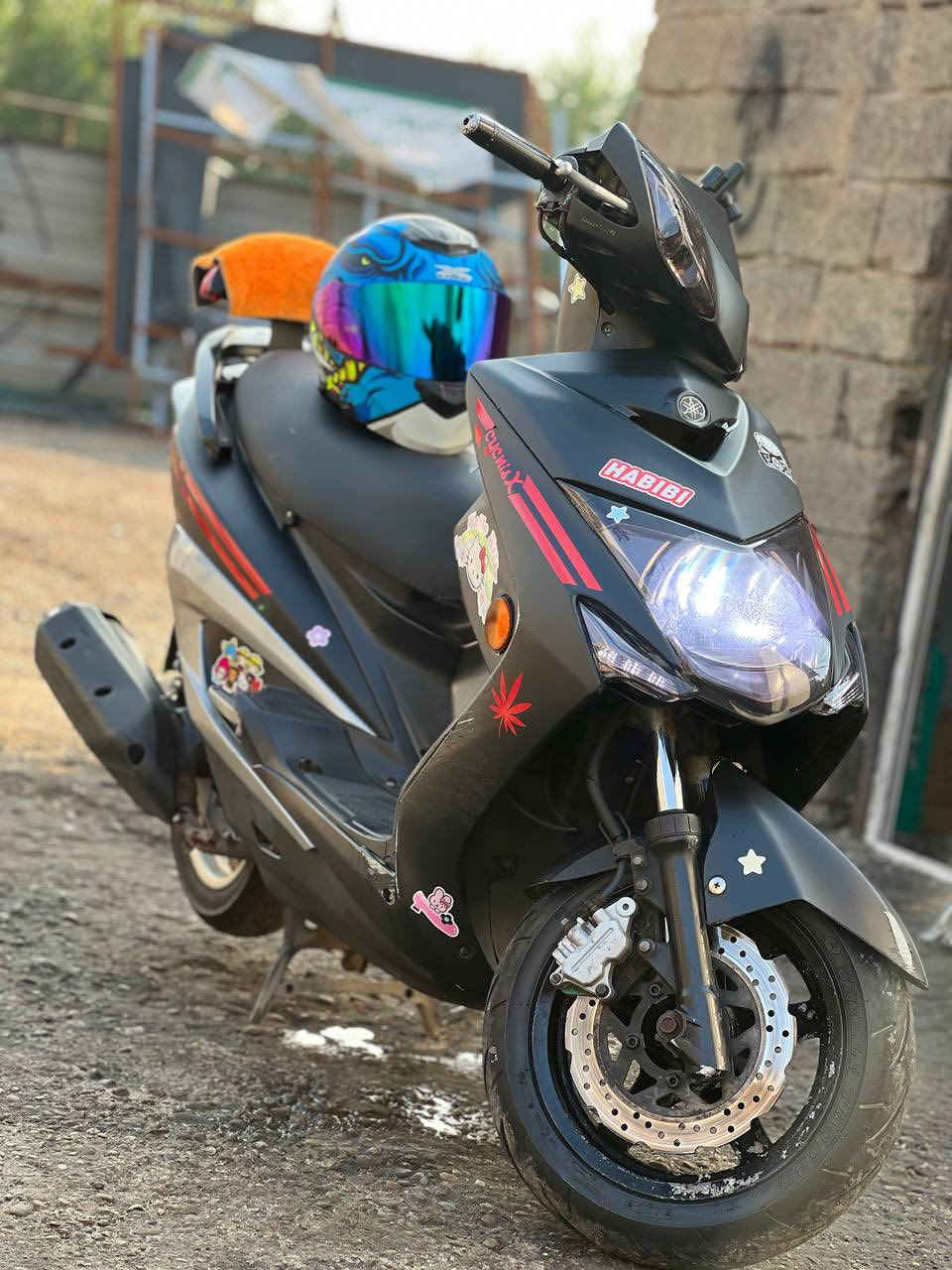 سكنس لد للبيع بلاديه كله من طول لطول ختم واحد مابيه اي نقص بيه كلجات جدد وقايش جديد عليه وتاير خلفي جديد كهربائيات كله شغاله مكينه شلعه معدل خير من الله تجي وشوف بعينك 

العنوان:بغداد حي الجهاد
الرقم:***********
السعر اتصل أو خاص متواجد 24ساعه
