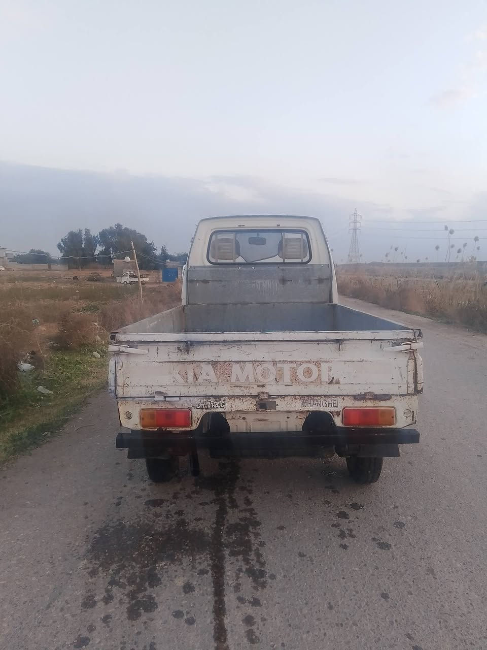 للبيع شنكه موديل 2006 كير ومحرك
و شاصي بشرط  بيها وراق صليه  تخم تاير جديد السعر 13
العنوان طراف سامراء  ***********
