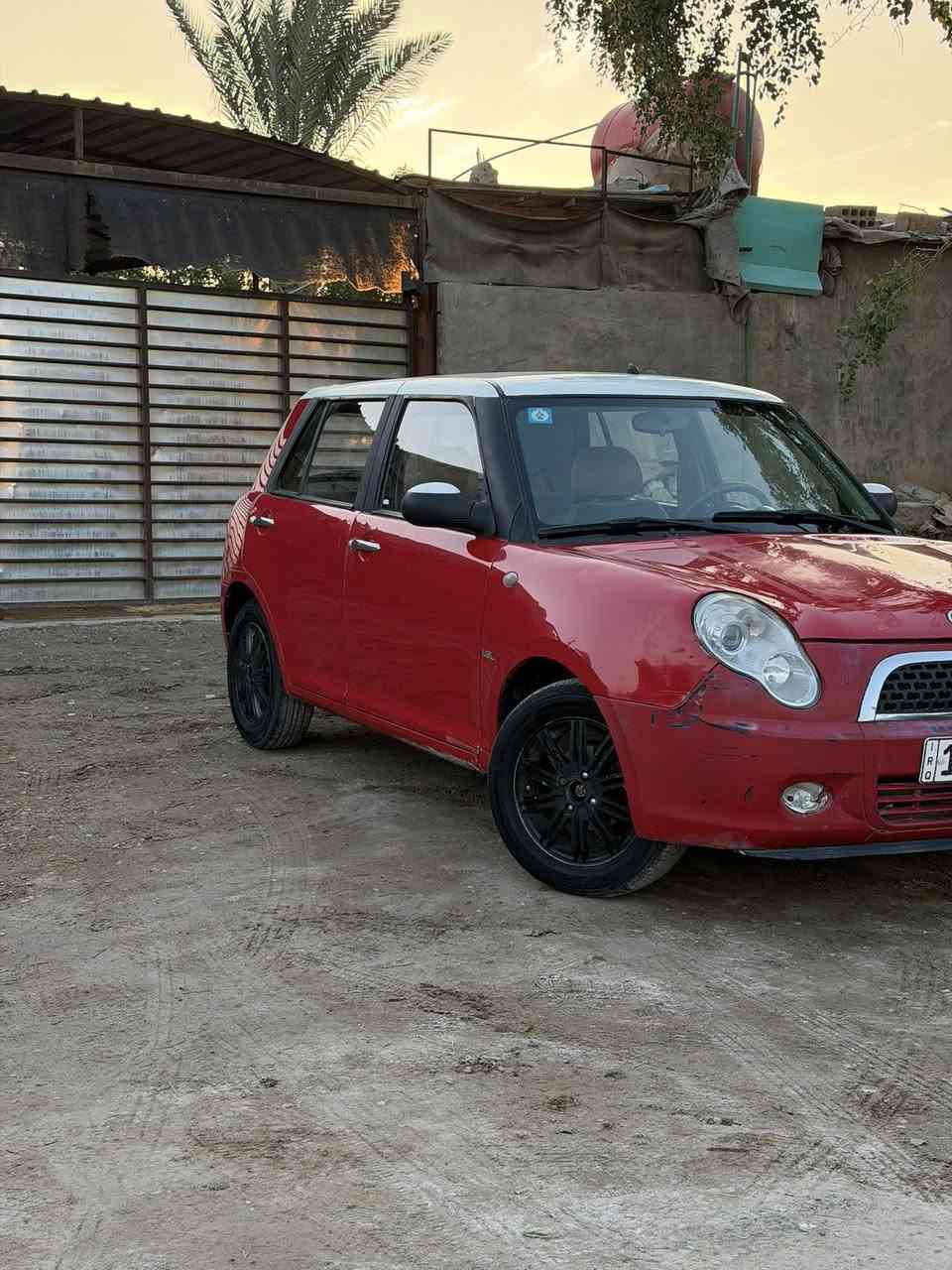 ليفان 320 / 2013
بيها صبغ باب خلف السائق فقط 
كير ومكينه وكلج جديد 
مكينه مكفوله من التنقيص والتبخير 
حداديه 70%
رقم بغداد الجديد بأسمي تحويل ثاني يوم 
السياره نظيفه ومامتعوبه 
تخم تاير جديد 
باتري جديد 
محتاجه صبغ دعاميه اماميه
 والباب المصبوغه هم صبغها مو حلو 
عارضها ب35 وبيها مجال قليل حك الجيه
مكاني بابل الاسكندريه 
***********
