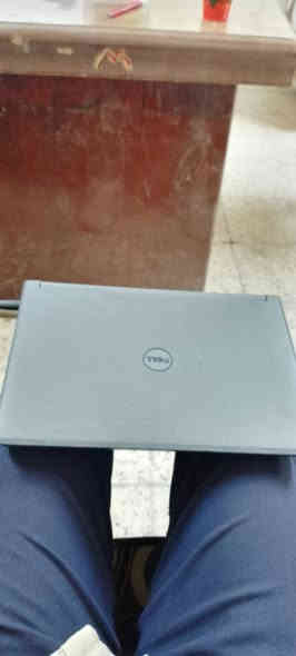 حاسبه للبيع ب30 الف تشتغل لازم ع كهرباء اذا تفصله تطفى ***********
