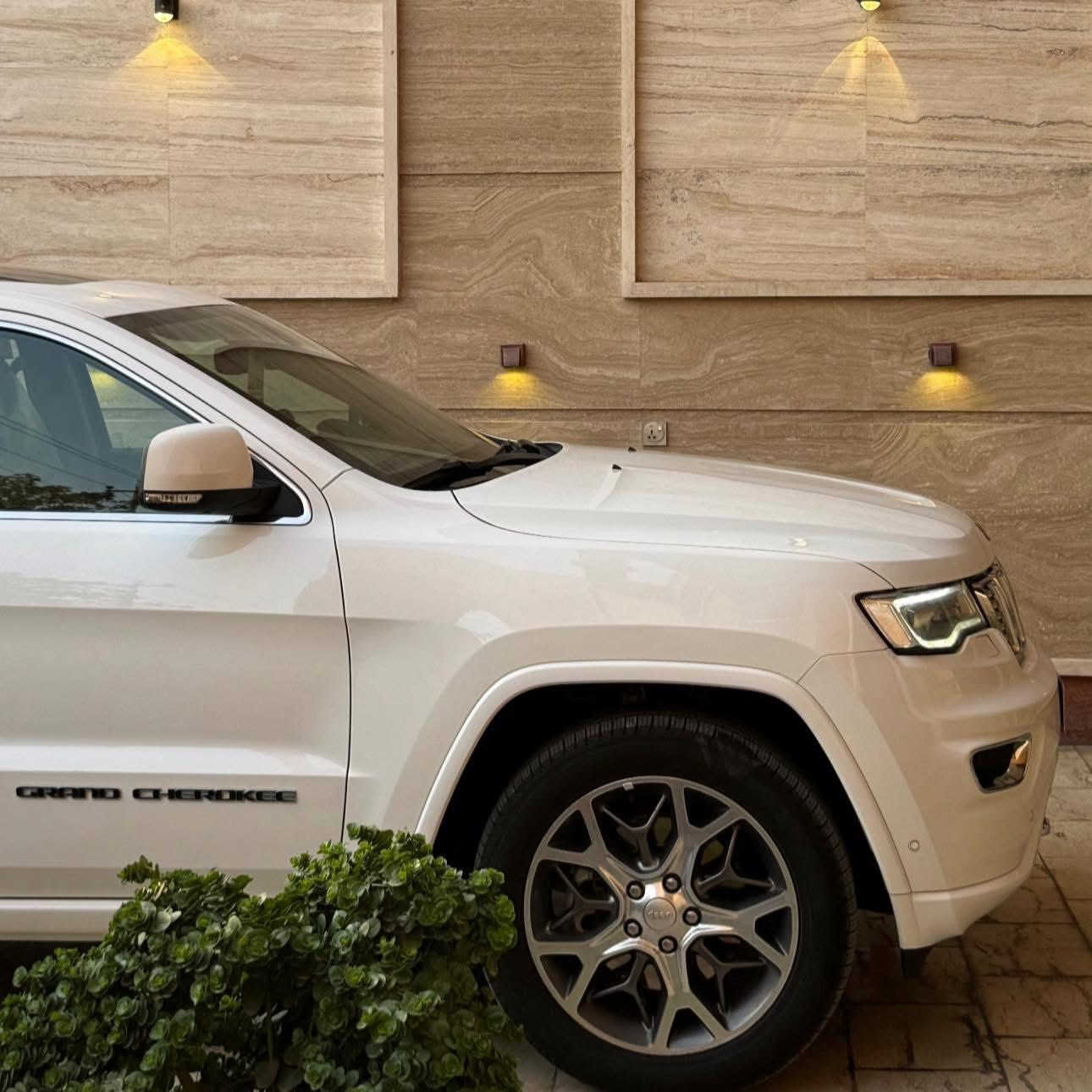 تحيه طيبه
جيب اوفرلاند 2020  خليجي  وكاله هارلم
ماشيه  ١٩،٠٠٠   حقيقي شرط الفحص 
  
بعدها بالنايلون استخدام قليل السياره
دعاميات تغليف ppf  
  
مكفوله صبغ وشخوط بدون بارد بدون كلشي حتى دعاميات كفاله 
كير محرك كفاله من كلشي  
بيها  تكحيل  كارت  مكانين  فقط 
 
رقم بغداد    بأسمي 

فوول مواصفات ١/١  أم الشاشات والجكات دوسات كهرباء 

(بانوراما ،٣ شاشات ،جكات،بصمه،جلد جملي  ،رادارات ،جانبي توقف ذاتي ،شاشه جبيره ،جنطه كهرباء،كراسي تدفئه تبريد،إطفاء ذاتي)

الاسبير منازل والعده وكتلوكات ما مستخدمه  والأرضيات والسماعات والعده ما مستخدمه ابد  

سعرها  ٣٦٥   ورقه  
للاتصال ***********
