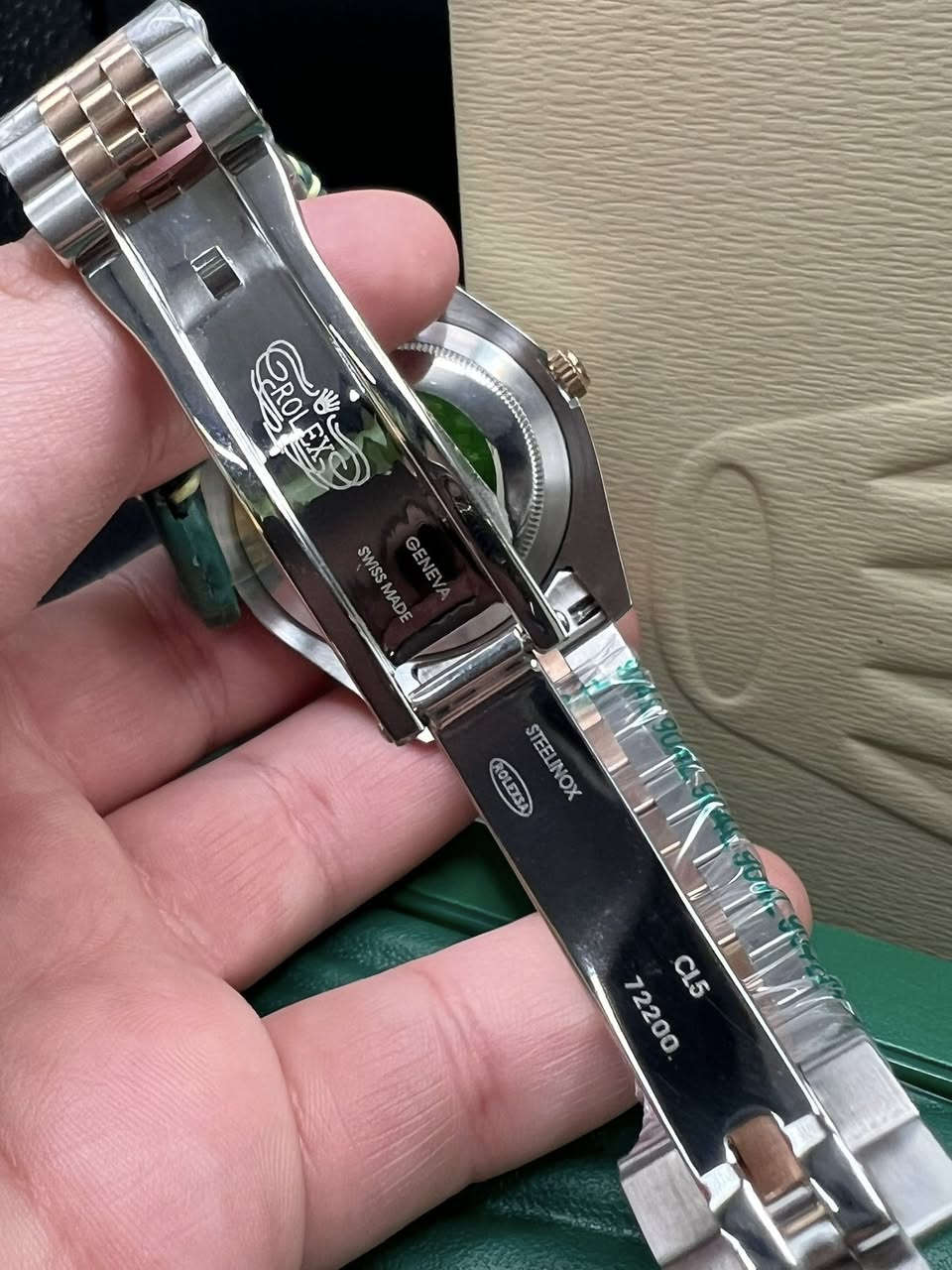 ساعة ماركة امزون مختم وزن ثقيل
متوفر توصيل لجميع محافظات العراق


**إذا كنت صاحب هذا الإعلان وتريد حذفه لأي سبب، رجاءا أرسل رسالة إلى الدعم الفني**